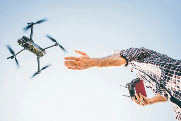 9 conseils essentiels pour réussir l'examen de pilotage de drone
